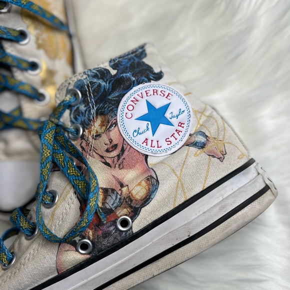 Wonder Woman High Top Converse - Picture 3 of 9
